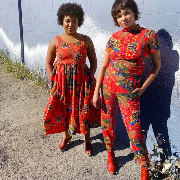 Nooworks PRIDE Tiger jogger pants in medium. Sold out print. - Picture 6 of 16